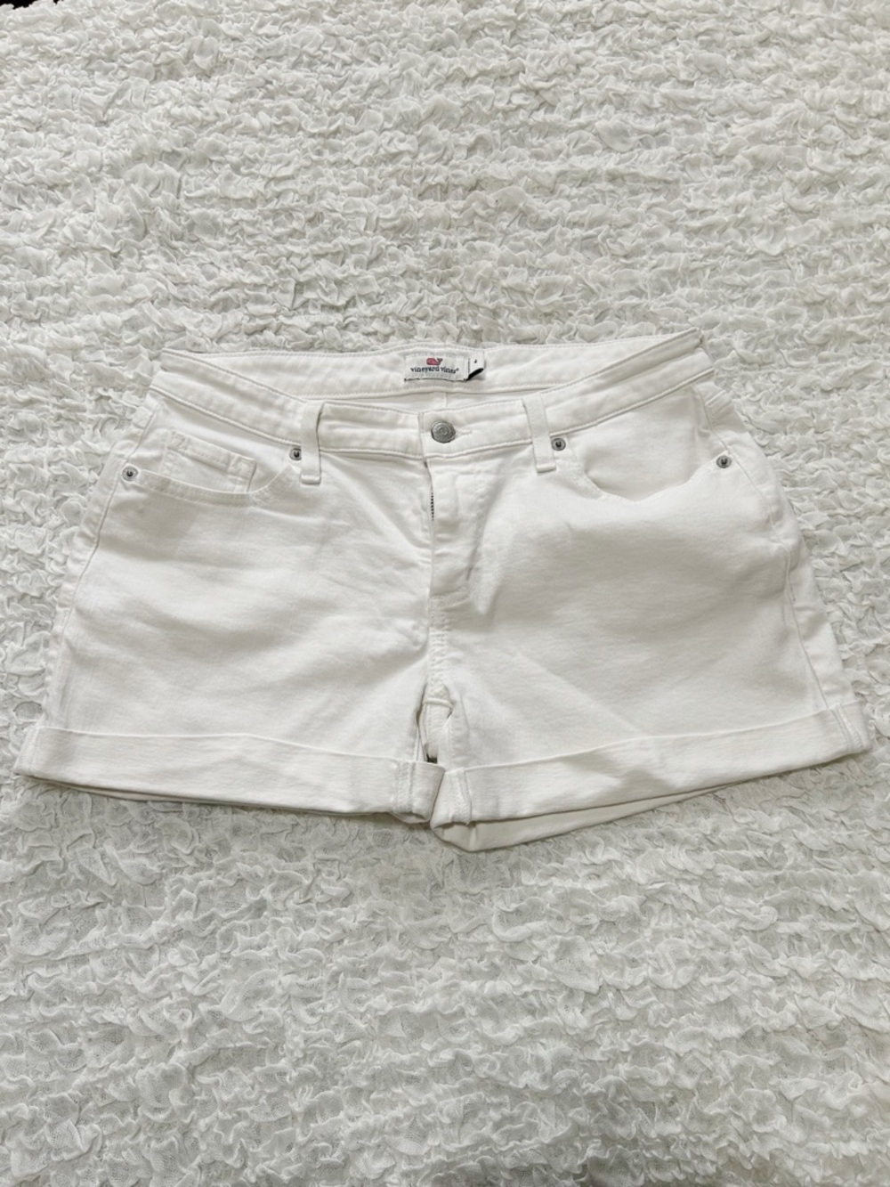 Vineyard Vines White Rolled Cuff Denim Shorts, Size 4 Classic Beachy Coastal
